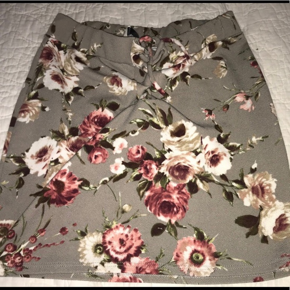 Flora mini skirt